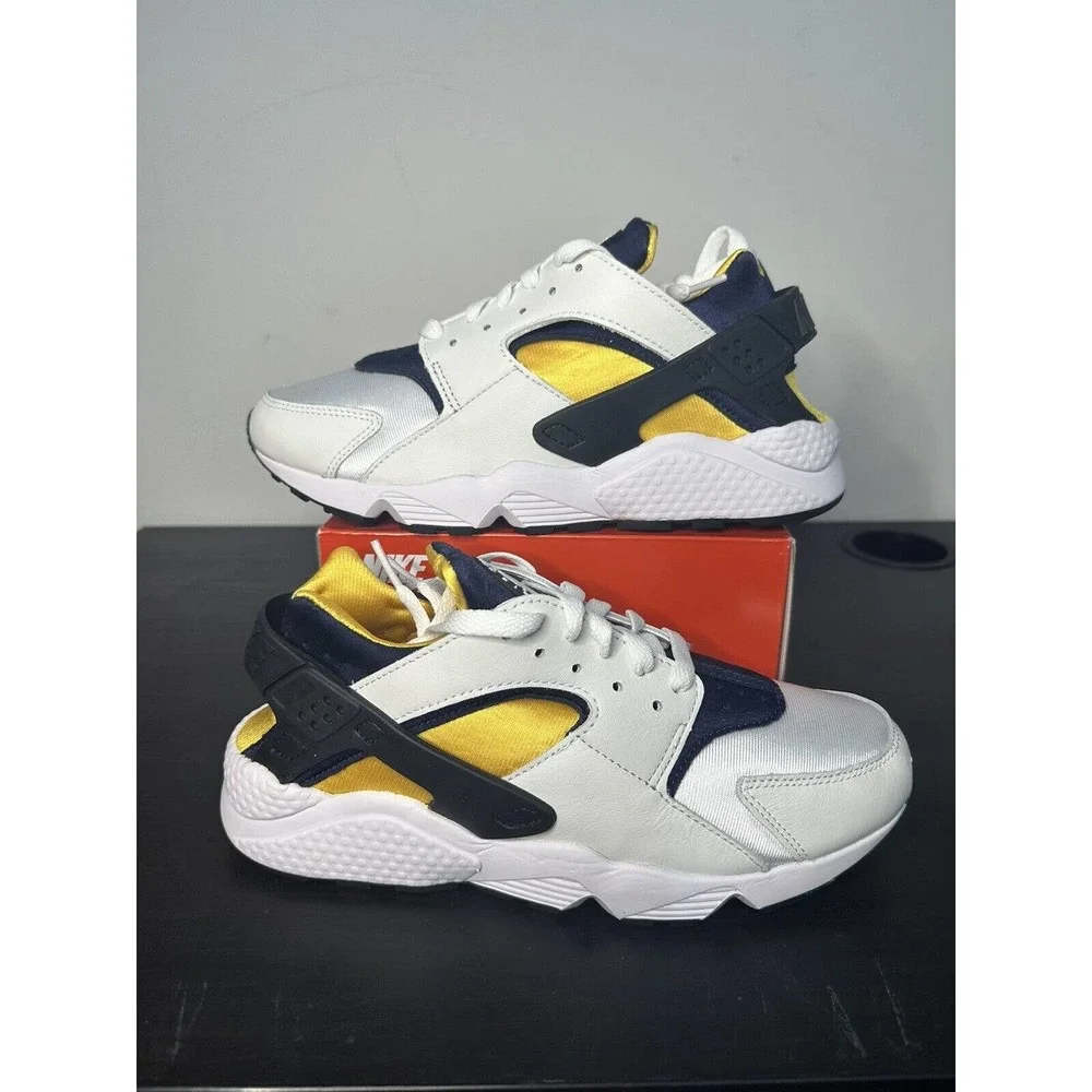 Nike Air Huarache Michigan White Navy Blue Yellow Black DD1068-107 Men's 8.5 New - Picture 1 of 7